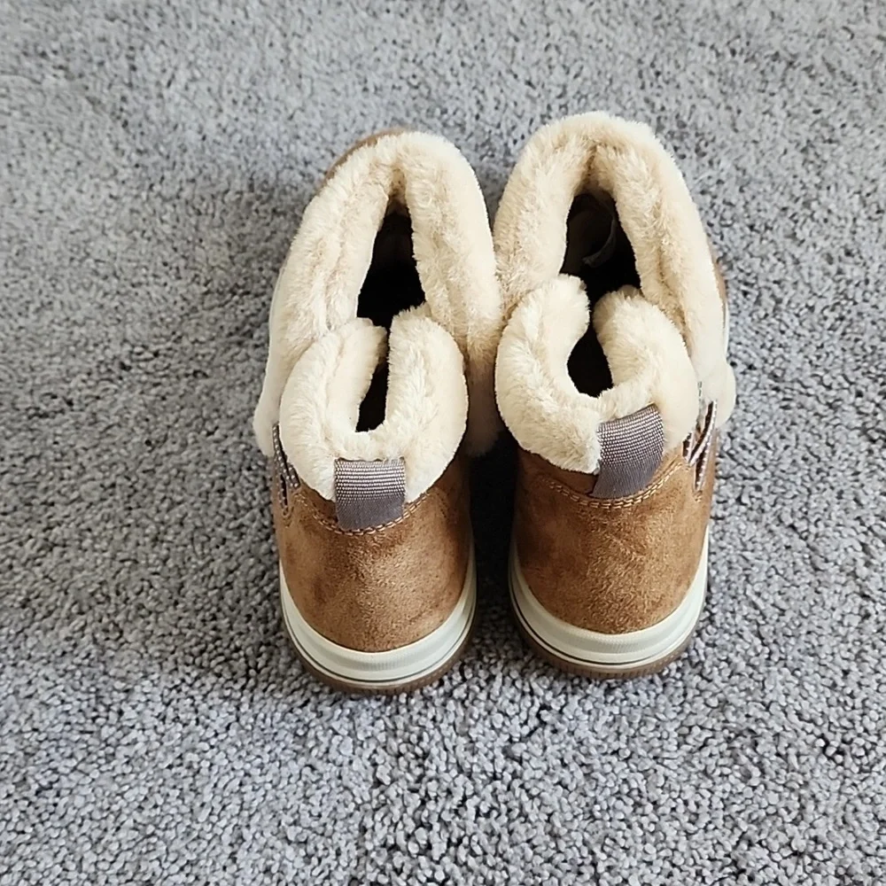 Clarks Fur Ankle Boots - Picture 2 of 5